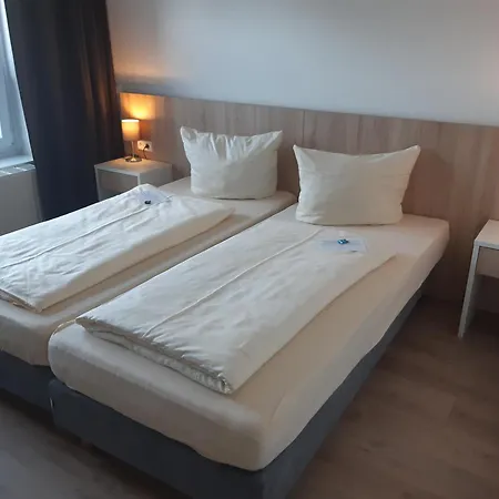 Hotel Garni Hof Zum 2*