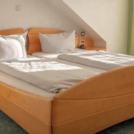 Hotel Garni Hof Zum 2*