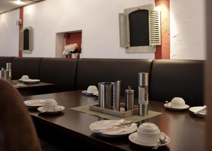 Отель Garni Hof Zum